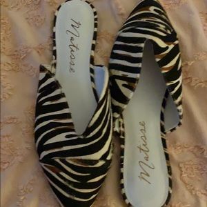 Beautiful for black brown slip on flats